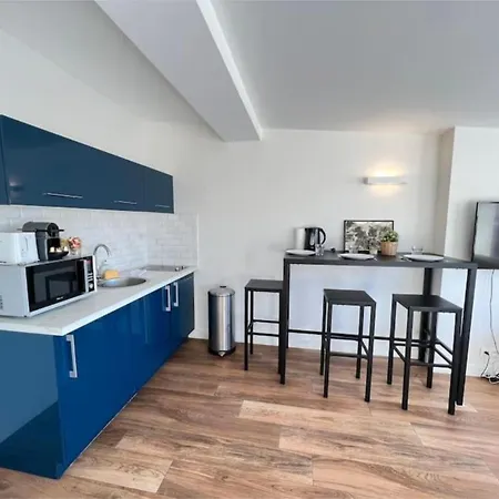 Apartman Beautiful 2 Bedroom In By Riviera Secrets *